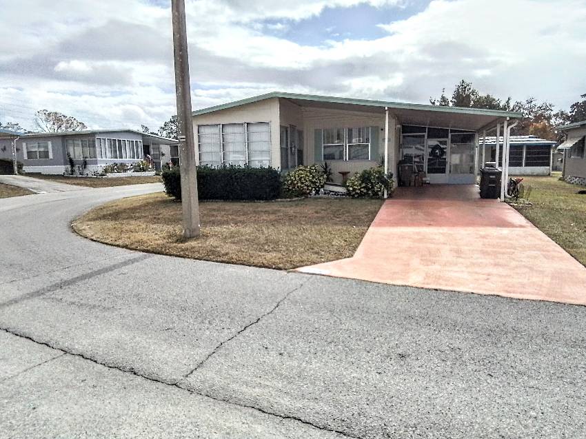 Ocala, FL Mobile Home for Sale located at 3150 Ne 36th Ave The Villas Of Spanish Oaks